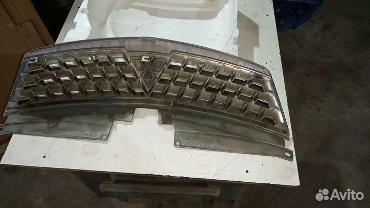 Решетка радиатора mitsubishi outlander xl