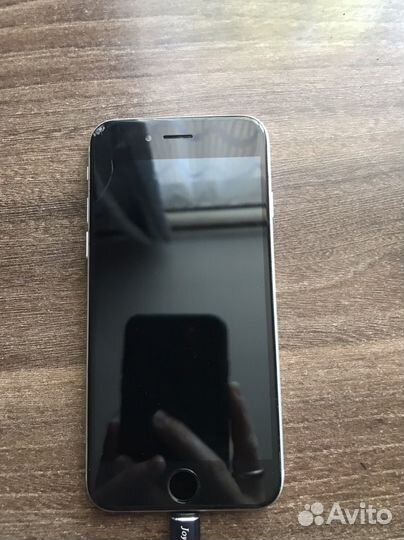Телефон iPhone 6s