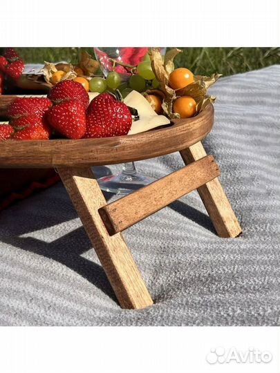 Винный столик