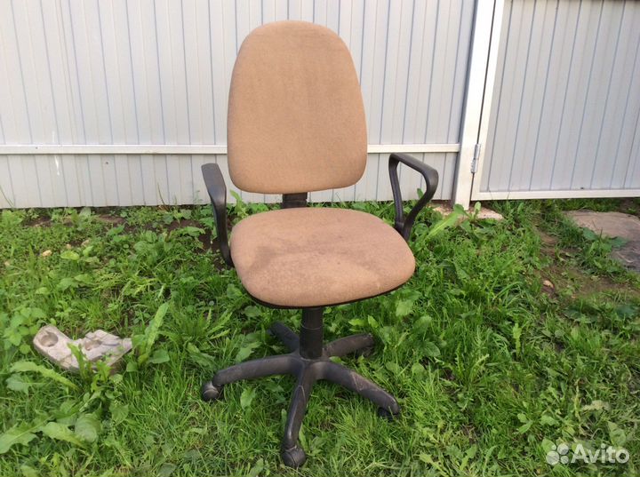 Компьютерное кресло