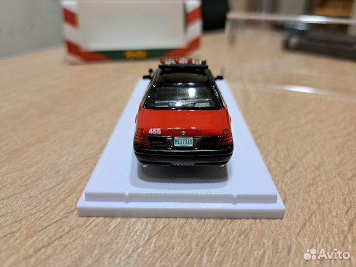Модель Rollin 1:64 пожарного департамента Чикаго