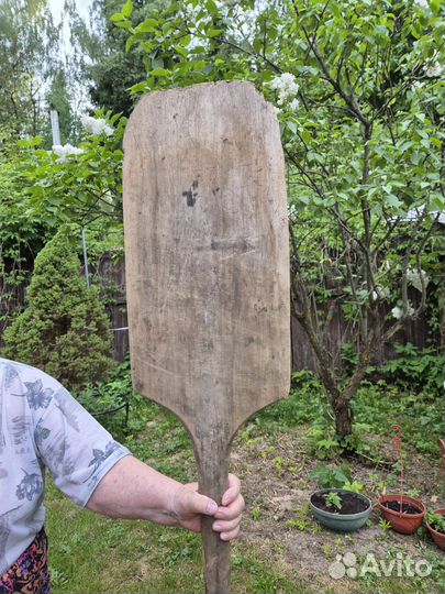 Старинная лопата для хлеба для печи