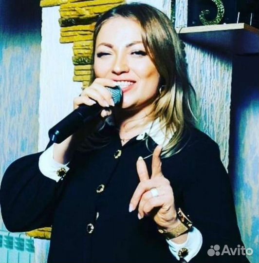Профессиональная певица и ведущая