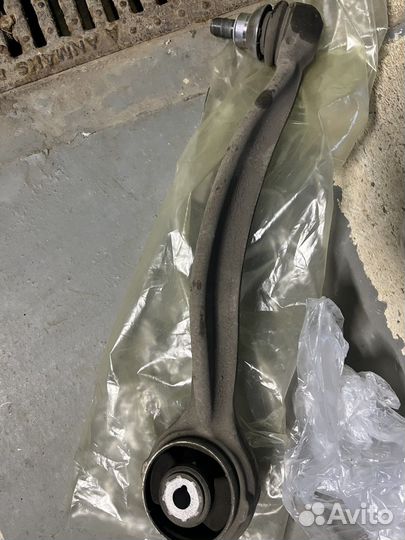 Рычаги передние продольные w213