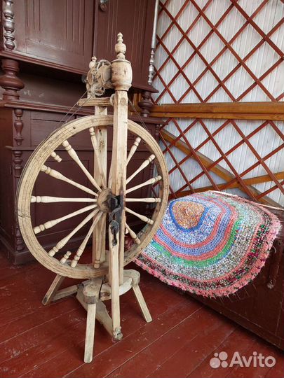 Прялка деревянная старинная