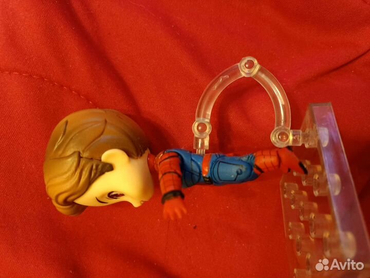 Человек паук фигурка