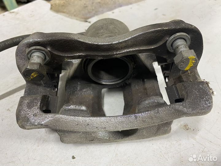 Суппорт передний Рио 3