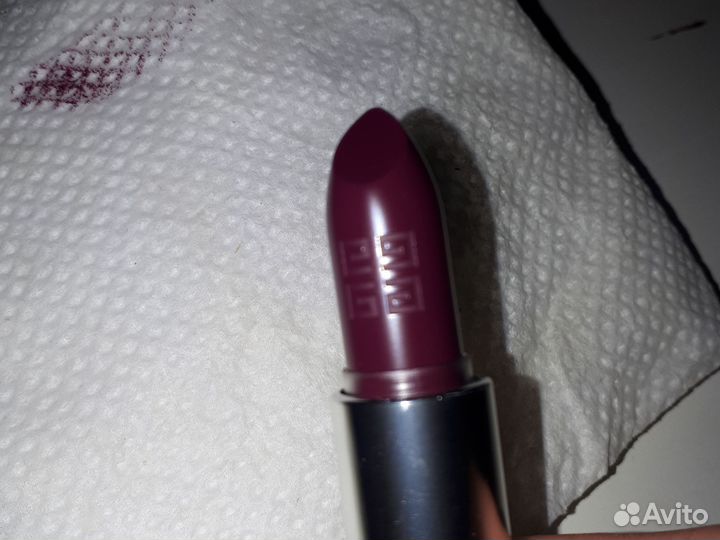 Givenchy помада