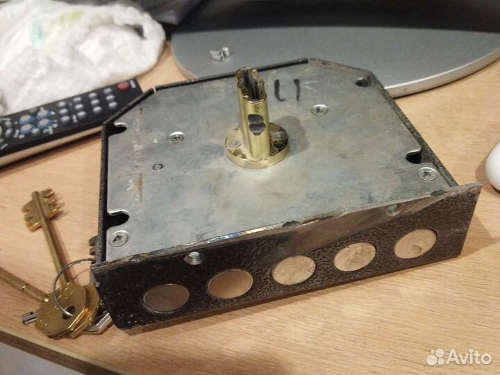 Дверной замок 3 ключа