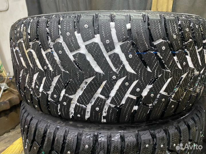 Toyo Observe Ice-Freezer SUV 245/45 R18 100