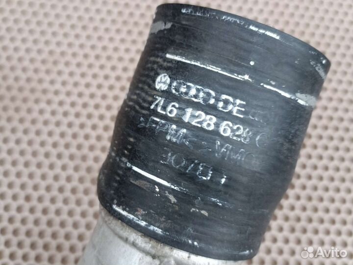 7L8129654A Шланг интеркуллера audi q7 4l 4.1