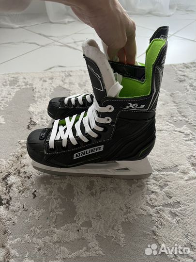 Коньки хоккейные Bauer 35 размер