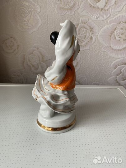 Статуэтка фарфоровая офз
