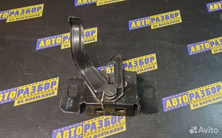 Замок капота Opel Astra J