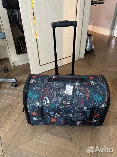 Сумка на колесах для питомцев