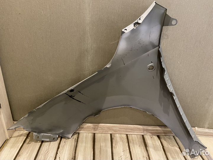 Крыло переднее правое Шкода Рапид