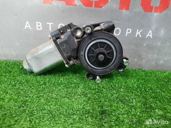 Моторчик стеклоподъёмника передний правый Kia Rio