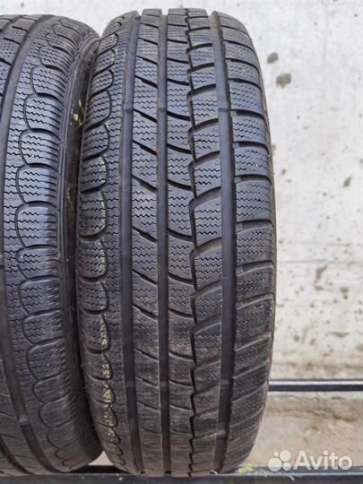 Roadstone Eurovis Alpine WH1 195/65 R15 91T