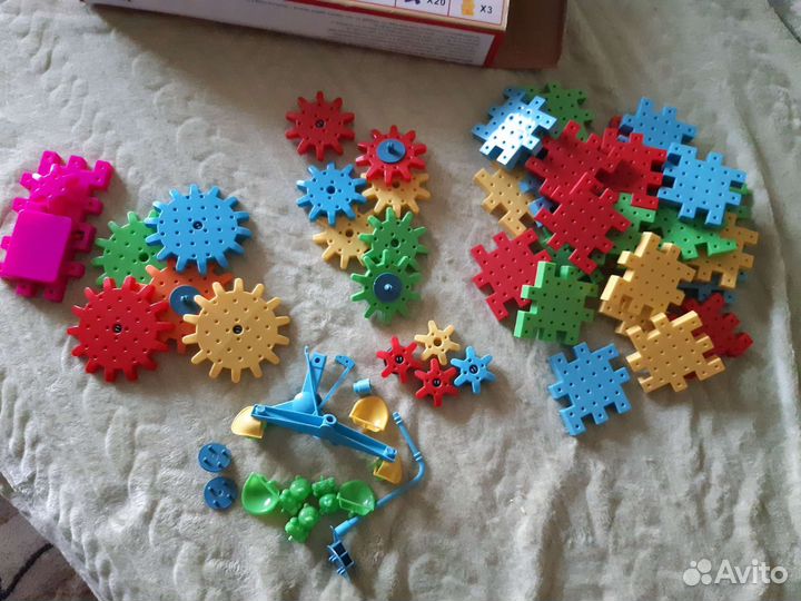 Конструктор с шестерёнками