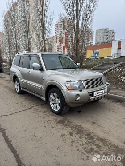 Mitsubishi Pajero 3.2 AT, 2006, 371 930 км