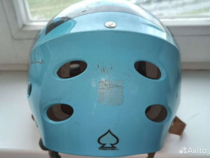 Шлем для вейкборда