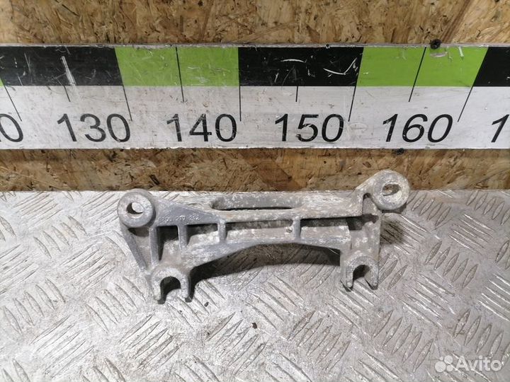 Кронштейн кпп Renault Scenic 2003 2009