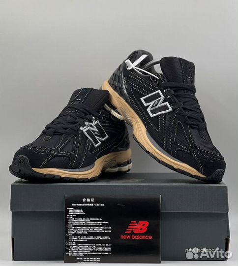 New Balance 1906R в черном цвете