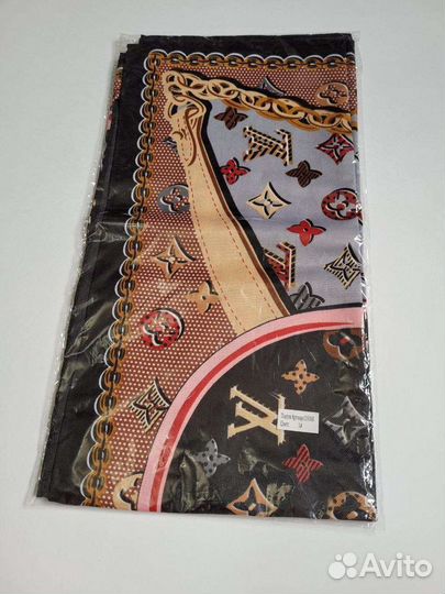 Платок атласный. Размер: 90х90