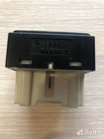 Переключатель регулировки зеркала