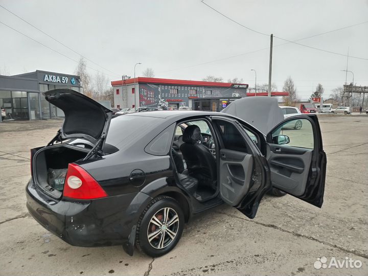 Ford Focus 1.6 МТ, 2009, 278 568 км