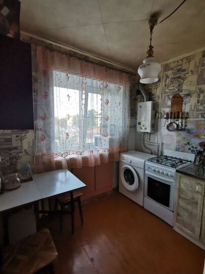 2-к. квартира, 46 м², 4/4 эт.