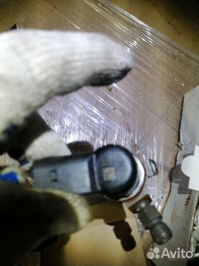 Форсунка топливная, 2.2 duratorq 1746967 / 1840747