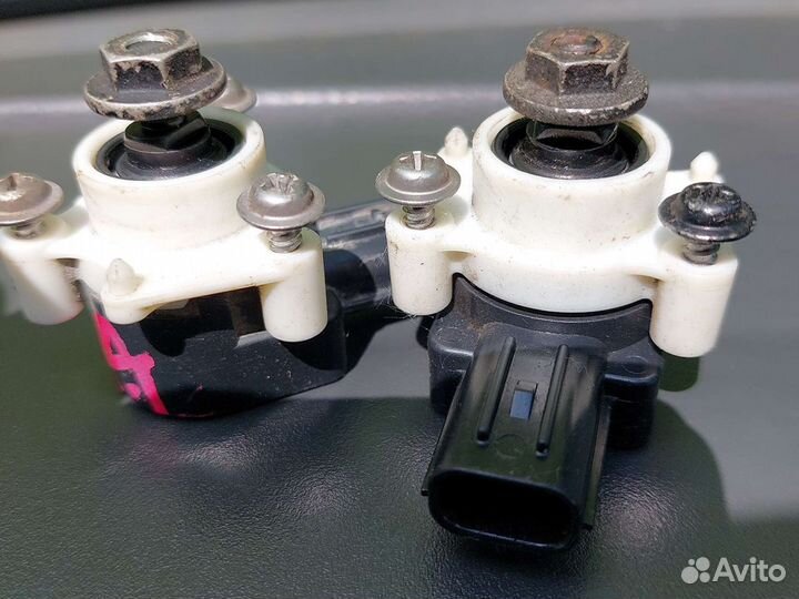 Датчик положения кузова pajero