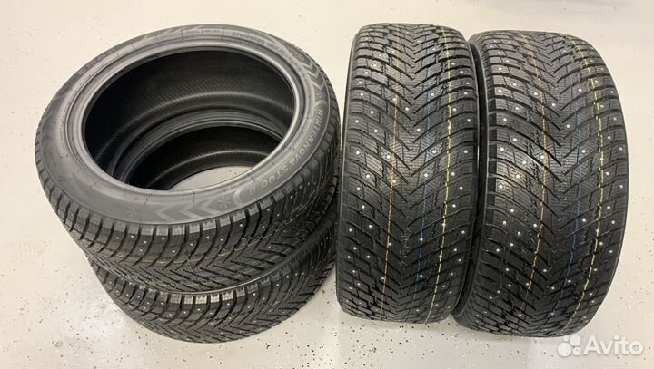 Zmax Winternova Stud II 245/40 R19 98T
