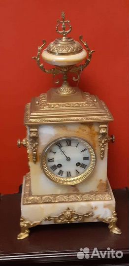 Часы и подсвечники