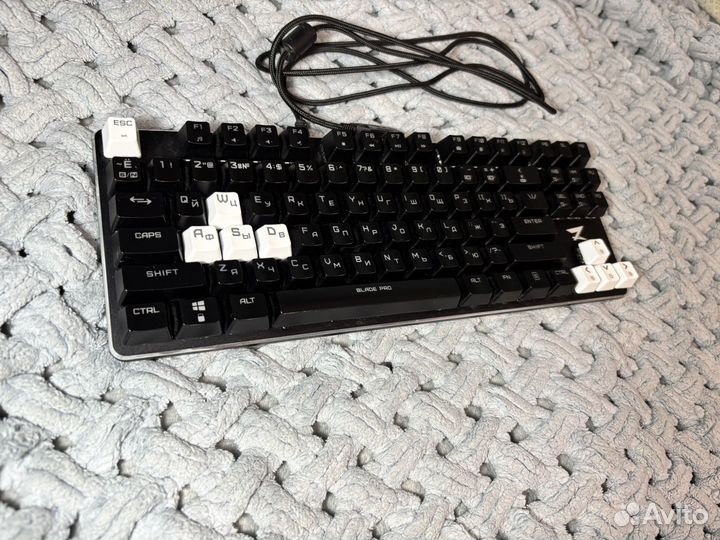 Игровая клавиатура с подсветкой