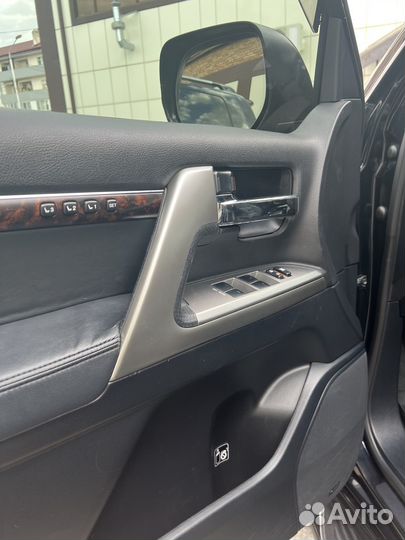 Toyota Land Cruiser 4.6 AT, 2014, 165 000 км