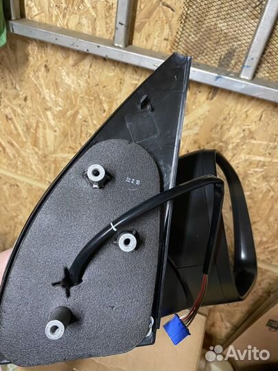 Зеркало правое Volkswagen амарок 2010