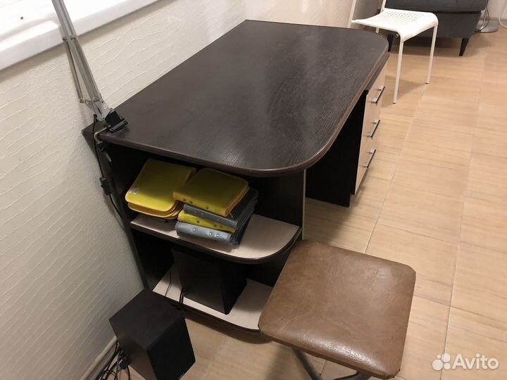 Компьютерный стол + шкаф