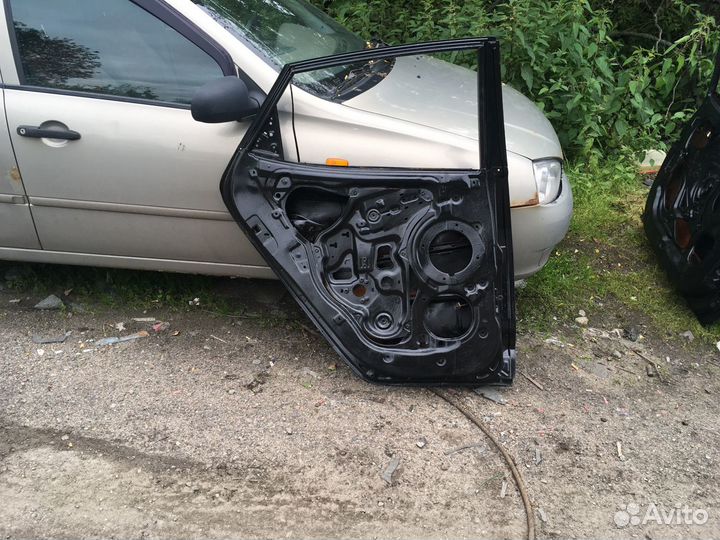 Дверь задняя левая Hyundai iX35