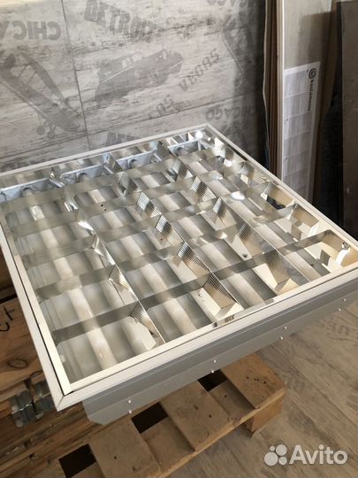 Светильник потолочный