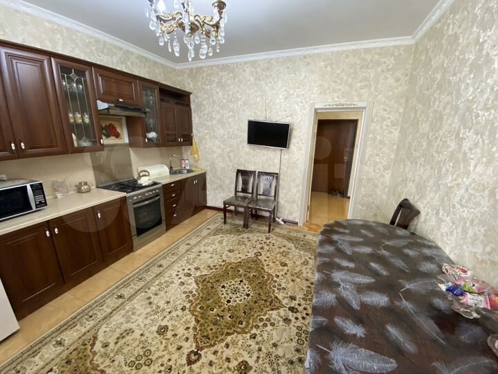 2-к. квартира, 79 м², 4/5 эт.