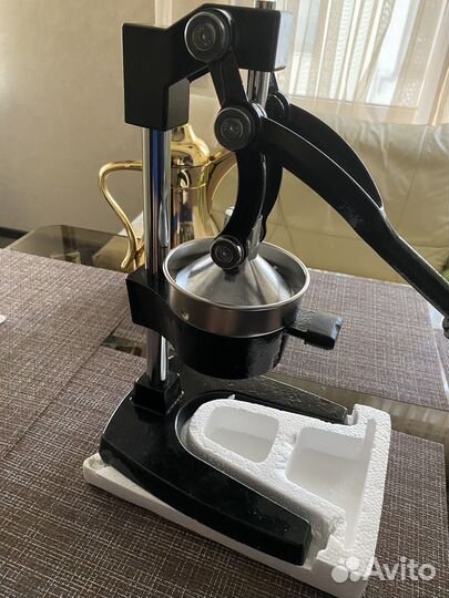 Соковыжималка новая