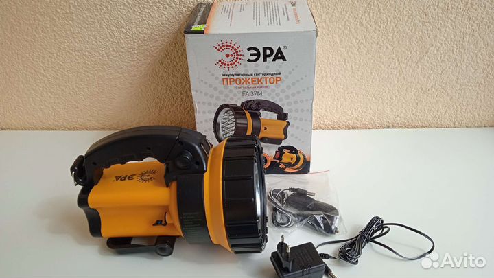 Фонарь прожектор