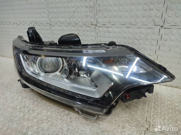 Фара правая Mitsubishi Outlander 3 GF 2015