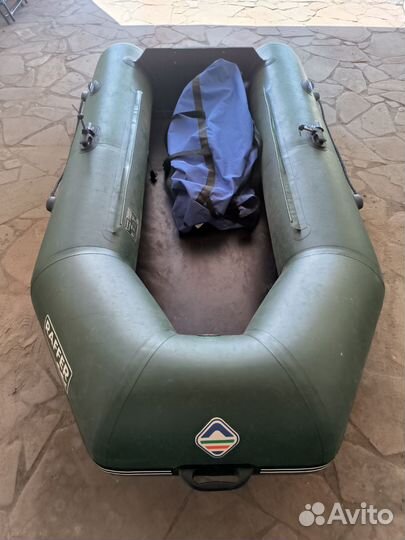 Надувная лодка с мотором