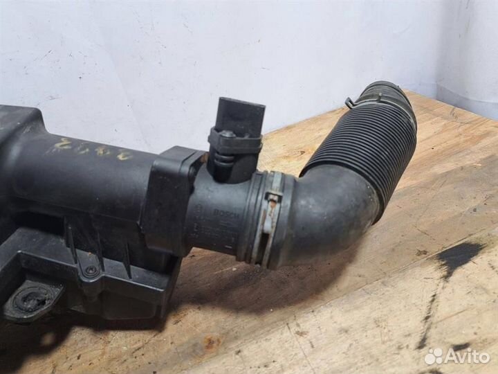 Корпус воздушного фильтра VW Passat (B6) 2005-2010