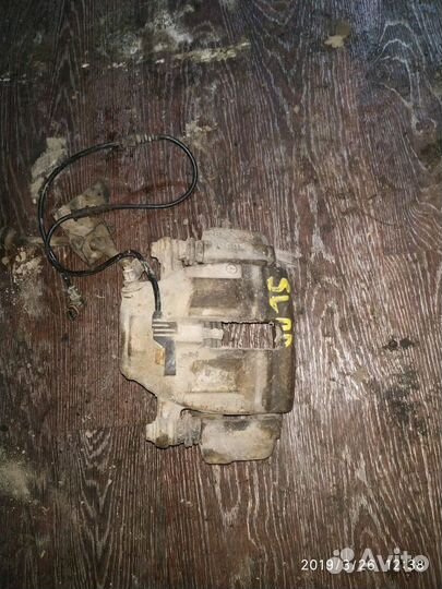 Суппорт П.Л Mercedes Benz R230 SL 2001-2012