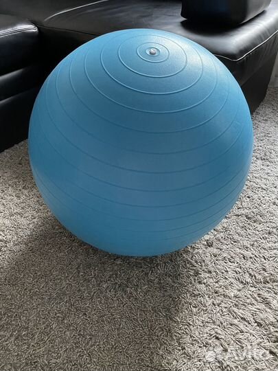 Гимнастический мяч-фитбол