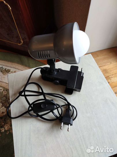 Лампа настольная